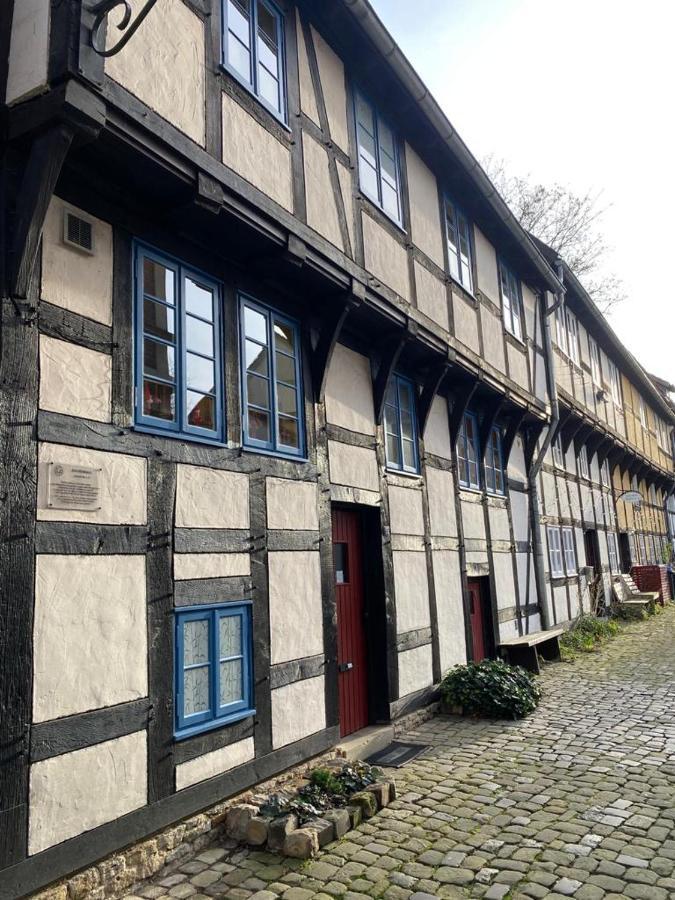 Ferienhaus "Sofia" Anno 1650, Neu - Top Lage - Tempur Beds - Wifi - Parking - Im Herzen Von Detmold-Altstadt, Historische Stadtmauer, Old Lane 代特莫尔德 外观 照片