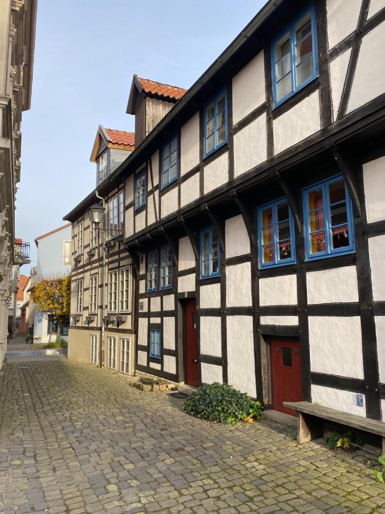 Ferienhaus "Sofia" Anno 1650, Neu - Top Lage - Tempur Beds - Wifi - Parking - Im Herzen Von Detmold-Altstadt, Historische Stadtmauer, Old Lane 代特莫尔德 外观 照片