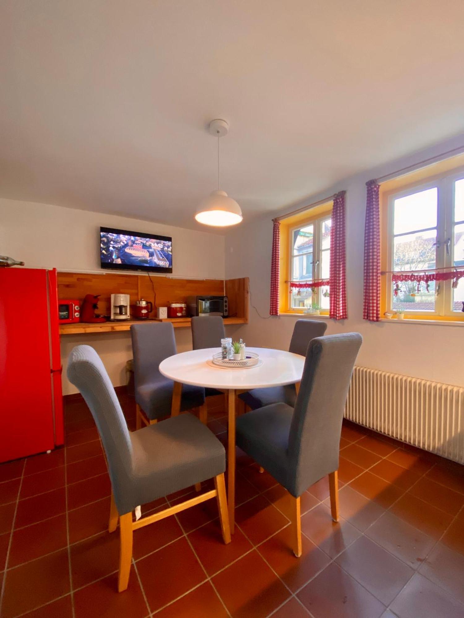 Ferienhaus "Sofia" Anno 1650, Neu - Top Lage - Tempur Beds - Wifi - Parking - Im Herzen Von Detmold-Altstadt, Historische Stadtmauer, Old Lane 代特莫尔德 外观 照片