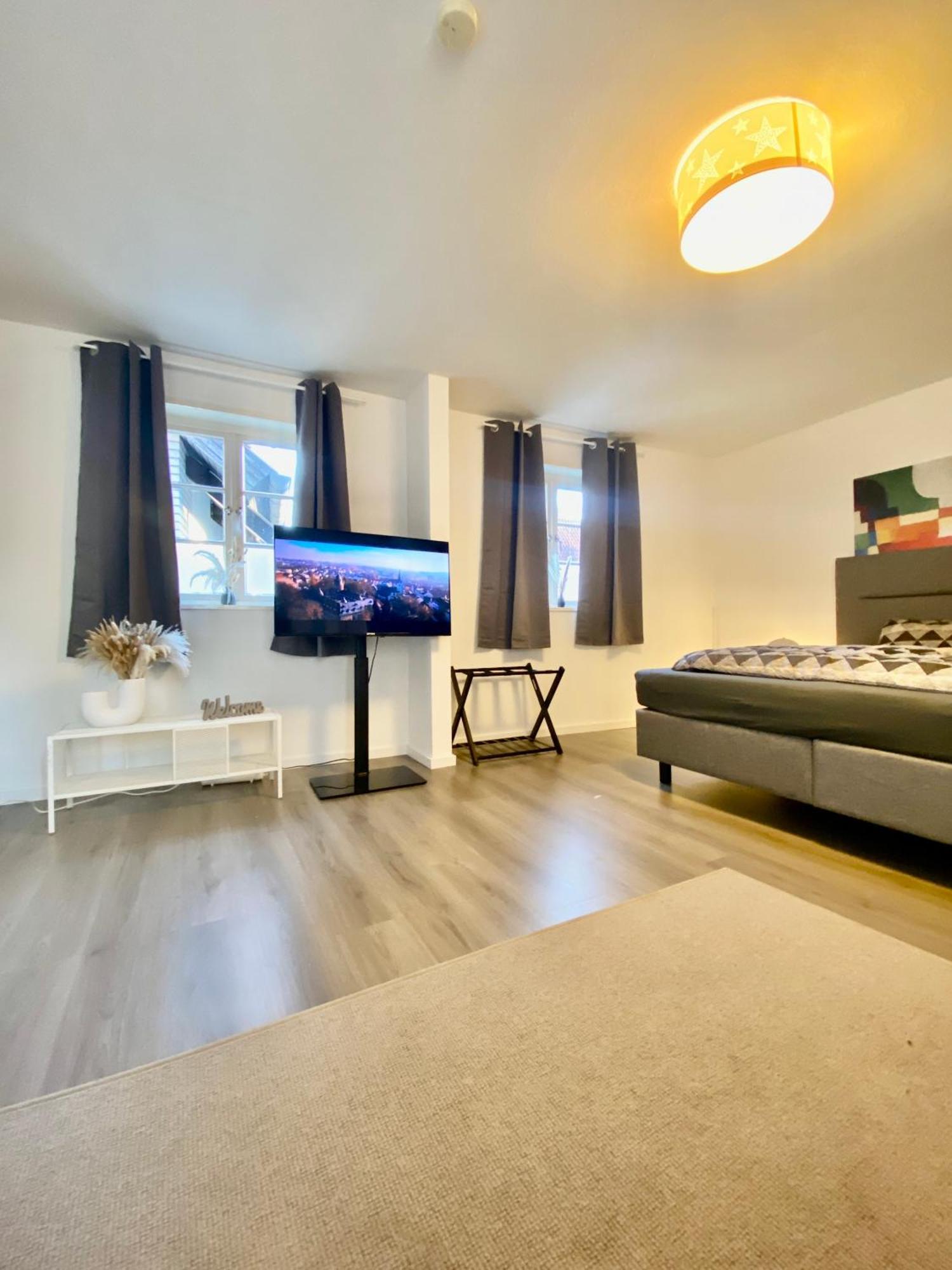 Ferienhaus "Sofia" Anno 1650, Neu - Top Lage - Tempur Beds - Wifi - Parking - Im Herzen Von Detmold-Altstadt, Historische Stadtmauer, Old Lane 代特莫尔德 外观 照片
